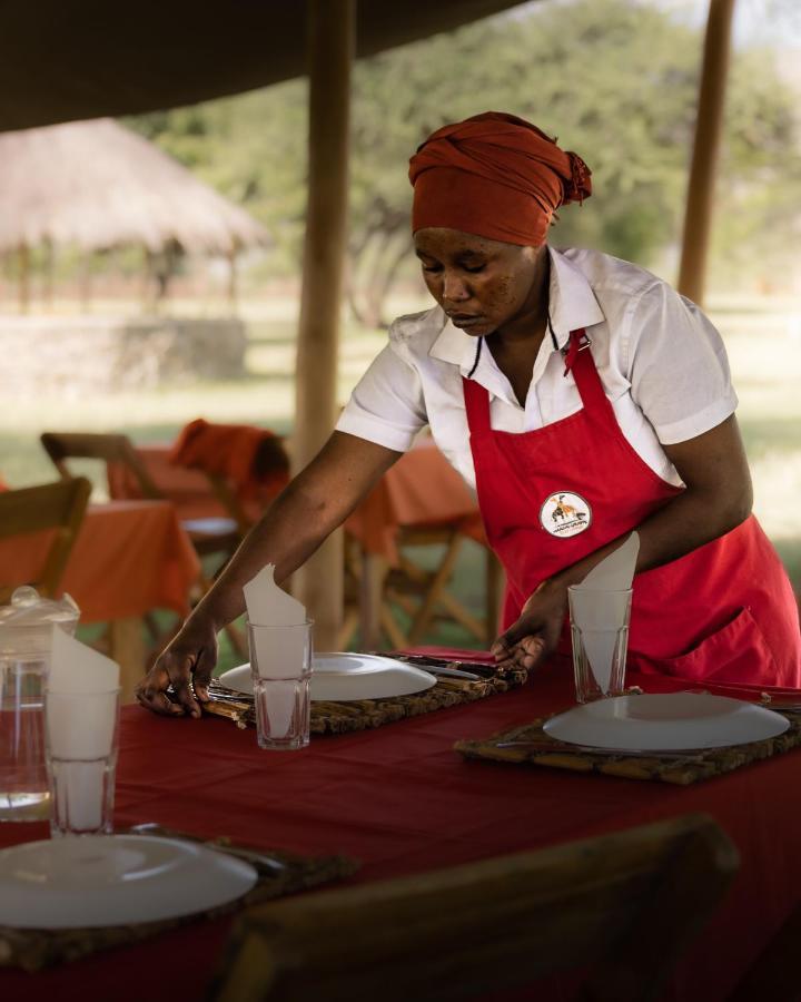 Lake Natron Maasai Giraffe Eco Lodge And Camping Mtowabaga المظهر الخارجي الصورة