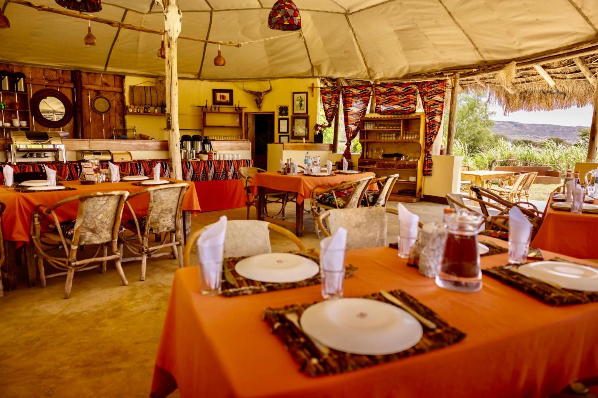 Lake Natron Maasai Giraffe Eco Lodge And Camping Mtowabaga المظهر الخارجي الصورة
