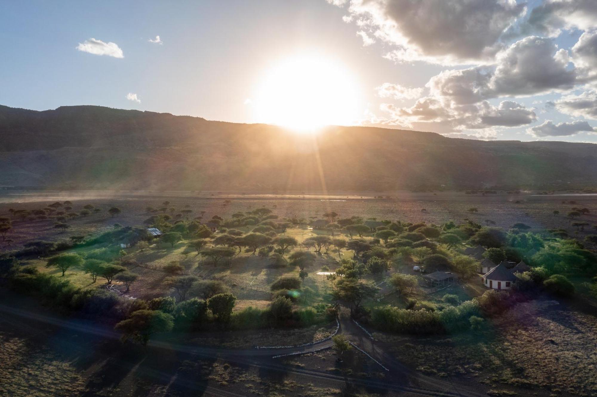 Lake Natron Maasai Giraffe Eco Lodge And Camping Mtowabaga المظهر الخارجي الصورة