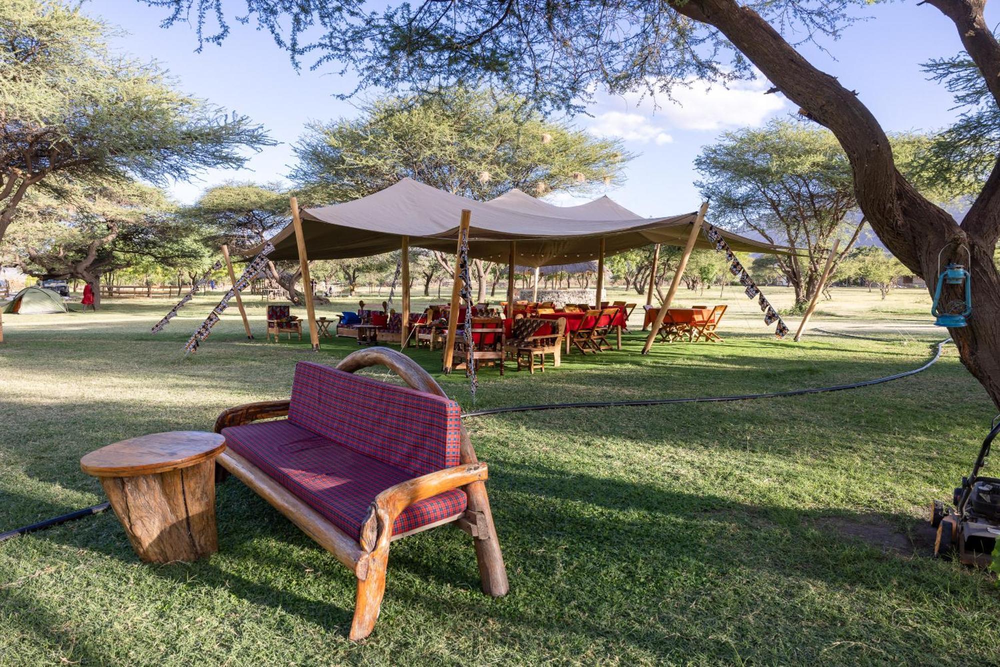 Lake Natron Maasai Giraffe Eco Lodge And Camping Mtowabaga المظهر الخارجي الصورة