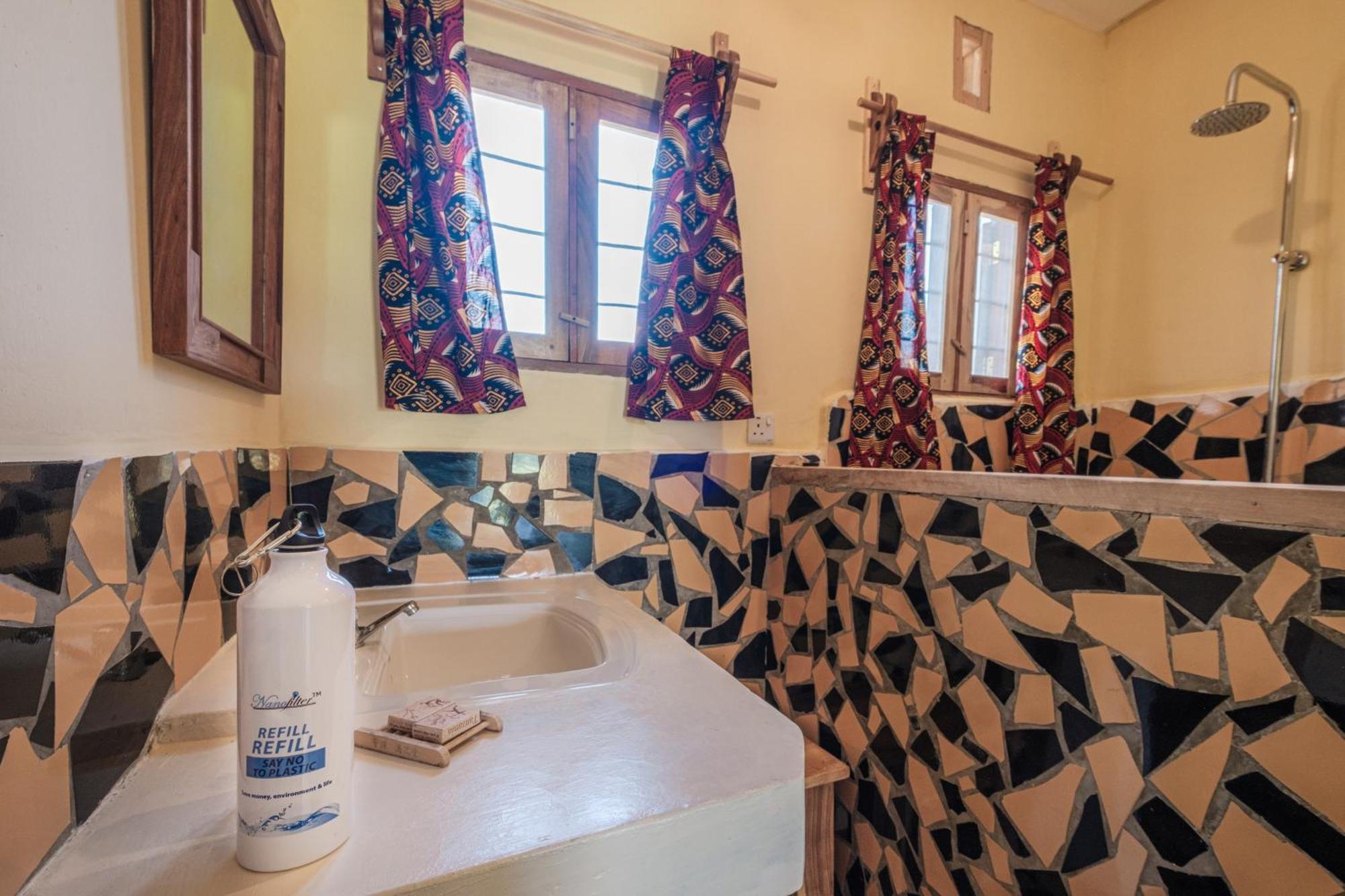 Lake Natron Maasai Giraffe Eco Lodge And Camping Mtowabaga المظهر الخارجي الصورة