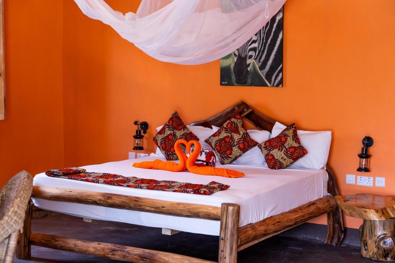 Lake Natron Maasai Giraffe Eco Lodge And Camping Mtowabaga المظهر الخارجي الصورة